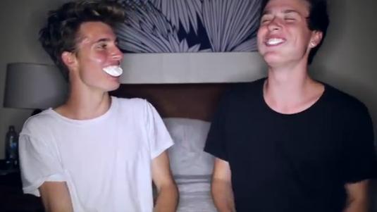 rawansoliman28's tweet image. #ProjectColliners
@WeeklyChris 
This challenge⬇😂😂👍