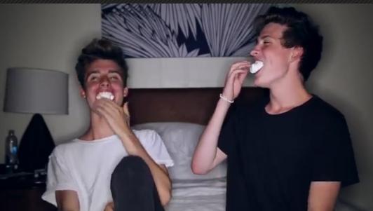 rawansoliman28's tweet image. #ProjectColliners
@WeeklyChris 
This challenge⬇😂😂👍