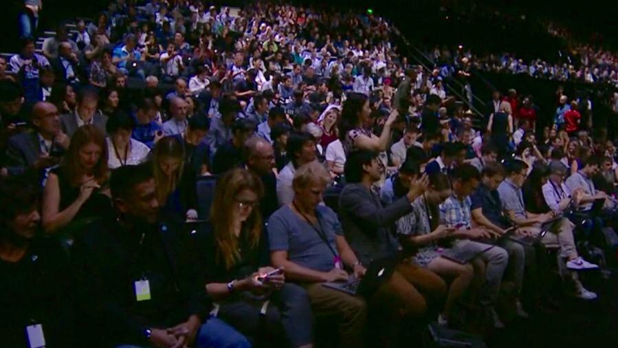 theguycornernyc's tweet image. Everyone anxiously awaiting the #AppleEvent today! What are you most excited about? #AppCoverage #AppleLive