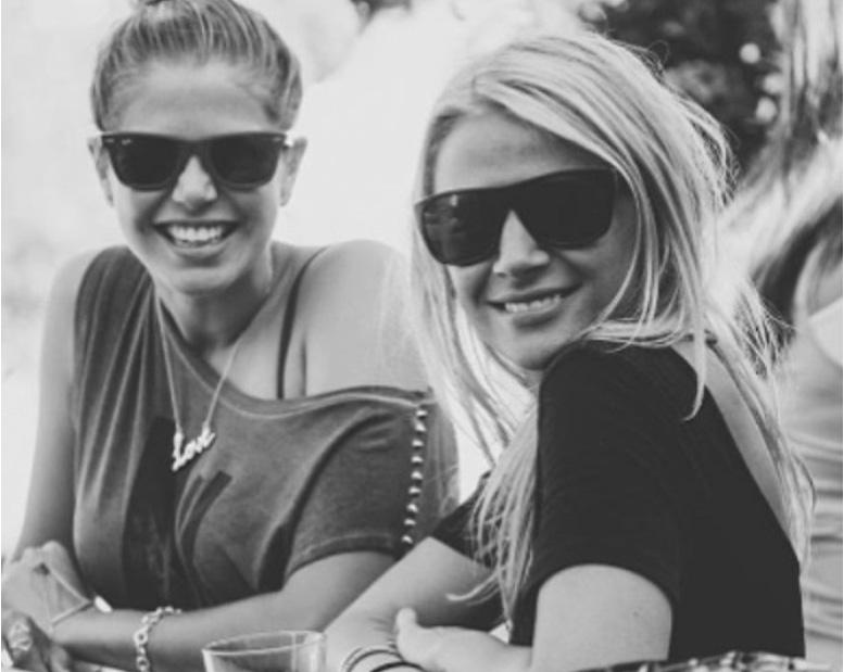 TheKit's tweet photo. #BFFs @katemakinson &amp; @lexipatha’s friendship is match made in PR heaven: http://t.co/Z5c4cfG5vz http://t.co/i8hbKsbjYB