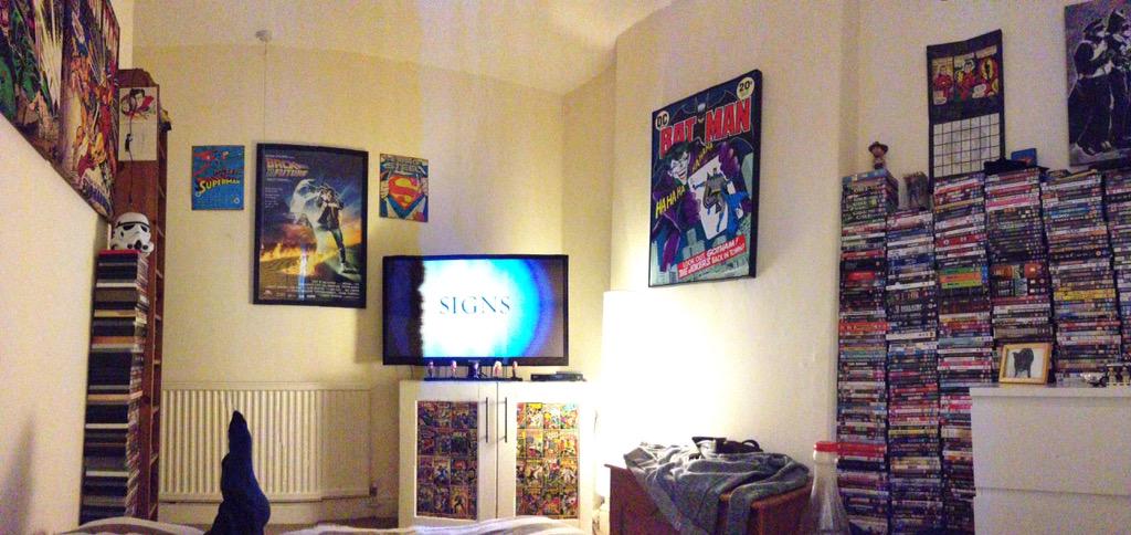 Robob86's tweet image. Chillin in the mancave 😎