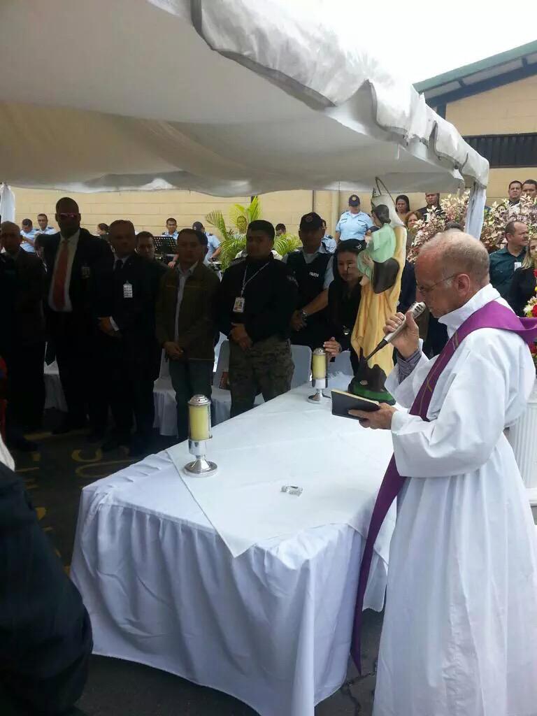 DouglasRicoVzla's tweet photo. Hoy le daremos Cristiana Sepultura a nuestro Hermano de lucha MOISÉS PORRAS. Fortaleza a su Familia y allegados. http://t.co/AqsDxG2taM