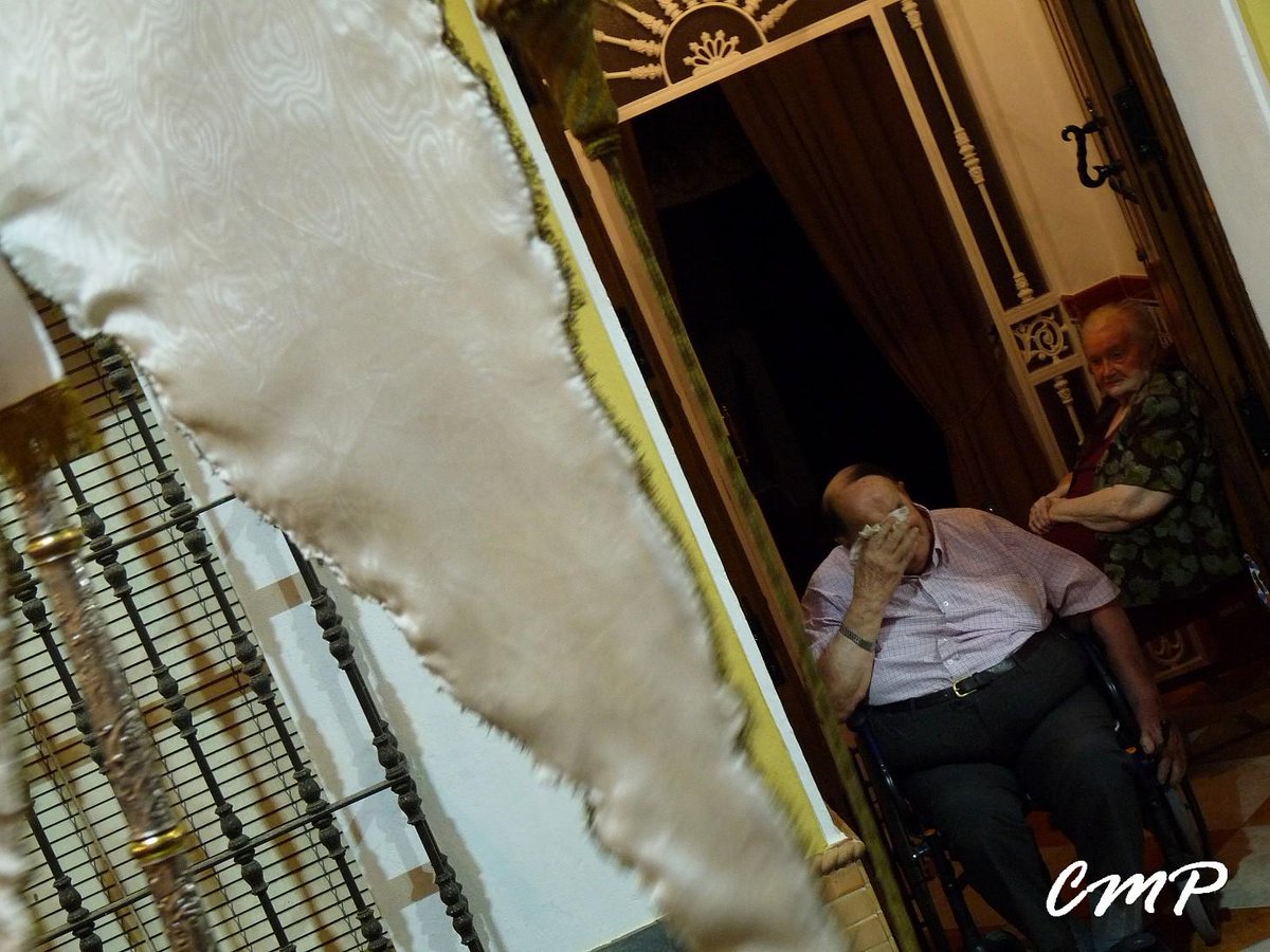 CarlosMPorras's tweet photo. Decir Cantillana es decir Pastora... #ReinadeCantillana http://t.co/NzOCo7yf2L