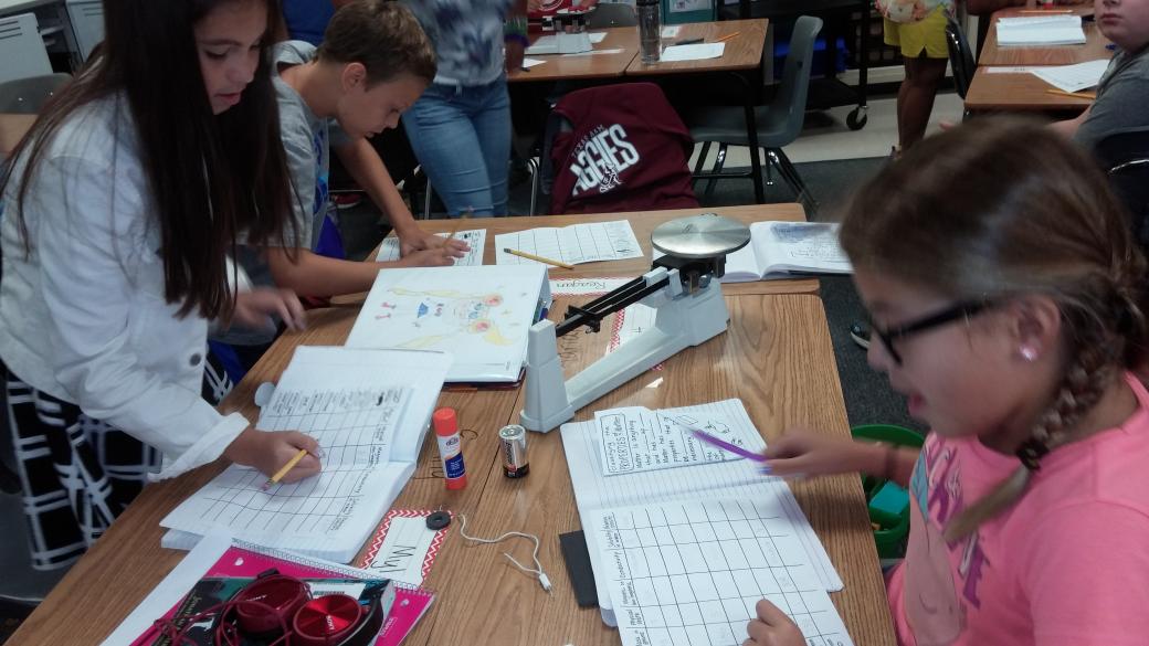 GESHendrickson's tweet image. Classifying Matter as real scientist do! #Gesshineon #Solubility #relativedensity #conductivity