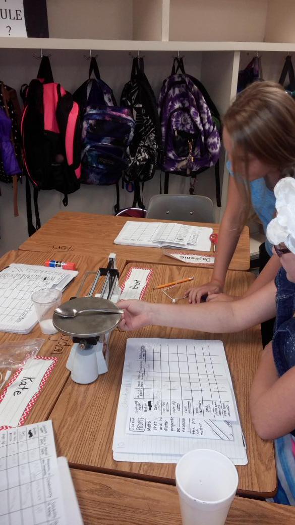 GESHendrickson's tweet image. Classifying Matter as real scientist do! #Gesshineon #Solubility #relativedensity #conductivity