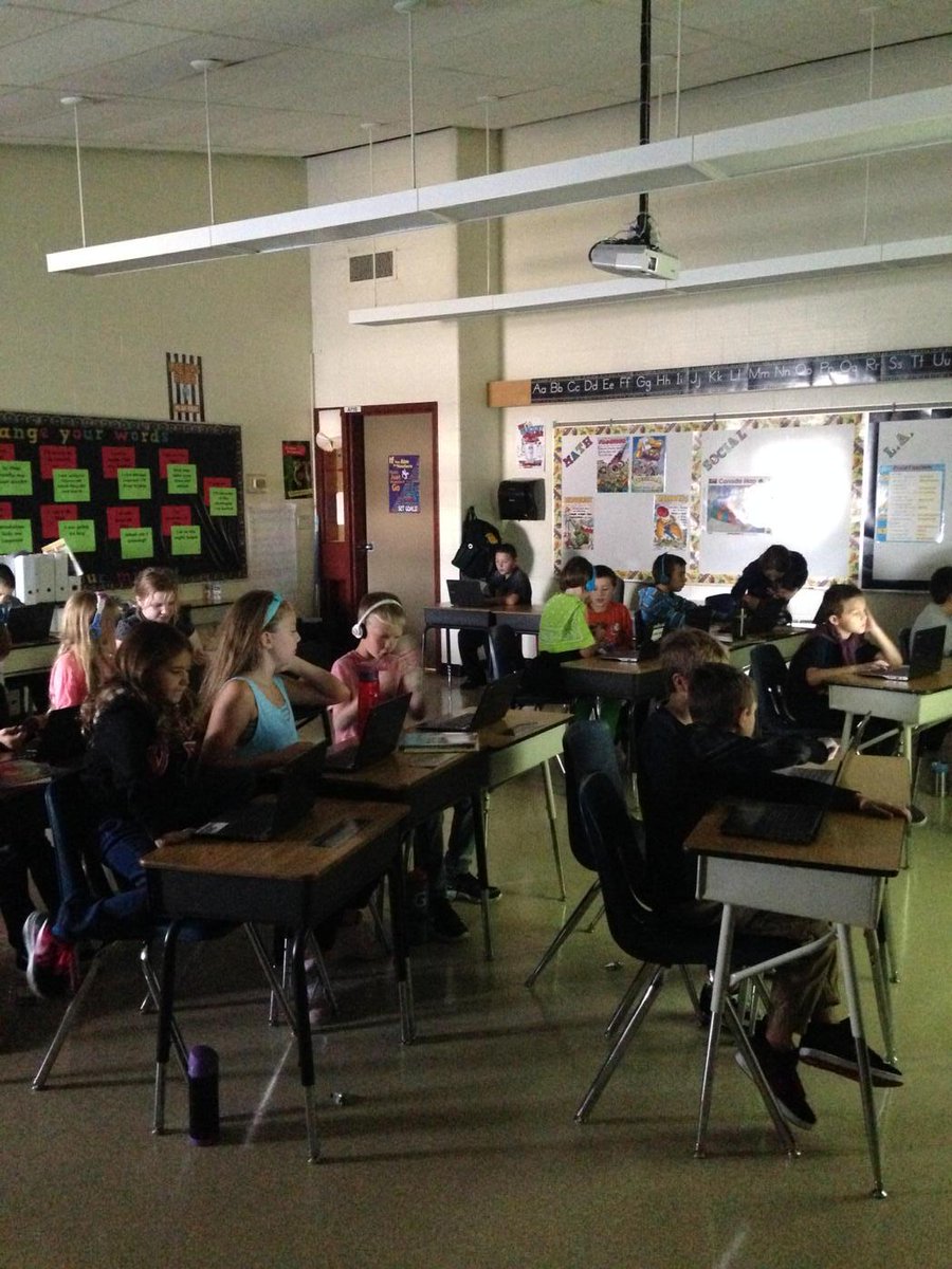 Teacher0708's tweet image. Pattern games with Chrome books! #learningwithtechnology #mathisfun @IREC1