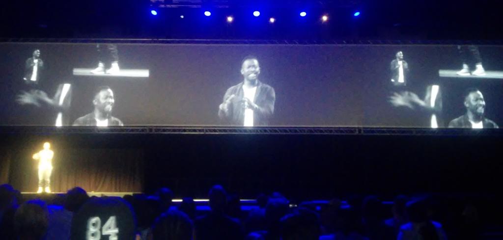 Sim_Nyam's tweet image. Slam poet extraordinaire -  @HouseOfLazarus, killing it on the #DigitalEdge2015 stage. Awesome performance Laz!
