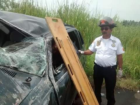 prensa_libre's tweet photo. #TráficoGT | Una persona muere en accidente de tránsito en el km. 85 ruta al Pacífico. Fuente: @SantosDalia http://t.co/IjgYTsnSmp
