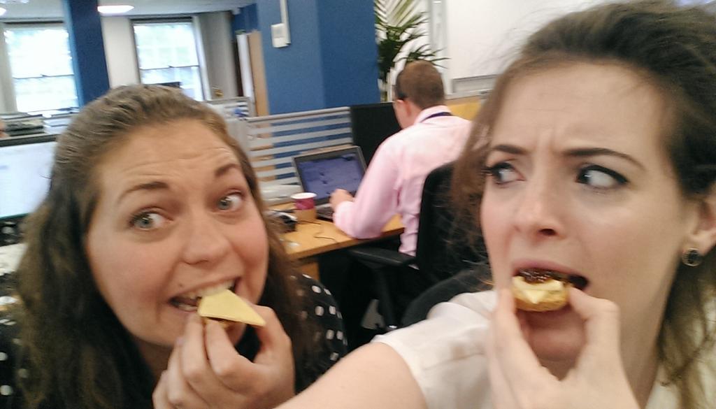 _littlelobster's tweet photo. Chilli jam on cheese or cheese on chilli jam?! @LowLowKerry #snackbitesselfie #devonvscornwall #savourysnackdebate http://t.co/p1mEErH0SX