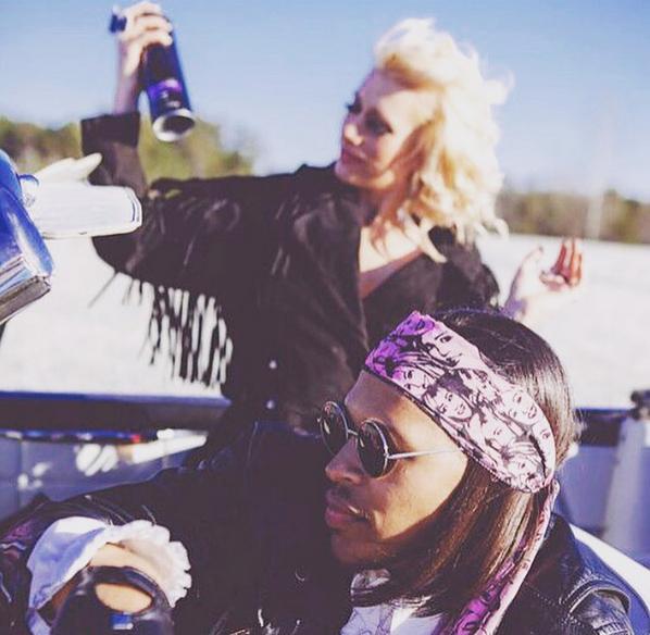 FansdeYMCMB's tweet photo. [Vídeo] Whoaa - Let The Good Times Roll http://t.co/7YeQZlllPC http://t.co/9p4CKNIQDO
