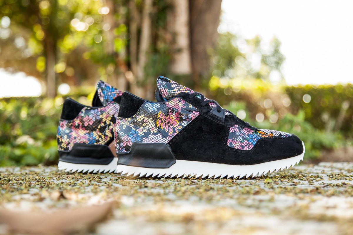 adidas zx 700 multicolor