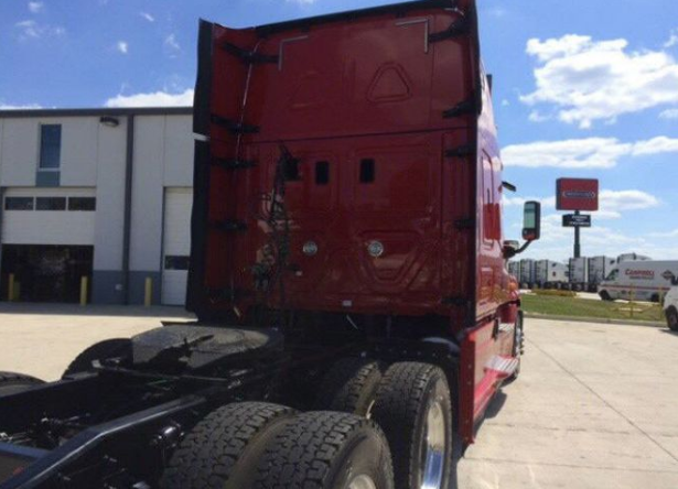 SelecTrucks's tweet photo. 2014 #Freightliner #Cascadia Evolution at #SelecTrucks #Midlantic. 3 avail: http://t.co/sBXXxLunh3 #trucking http://t.co/5nX5Dr59ny
