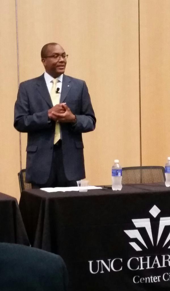 MDBarnesEsq's tweet photo. 2015 @AIACharlotte Mayoral Candidate Forum, with moderator @mediamavenbea. 
#CLTMayor #cltpol #CLTforward #BldgBlocks http://t.co/RlUl7qqgvz