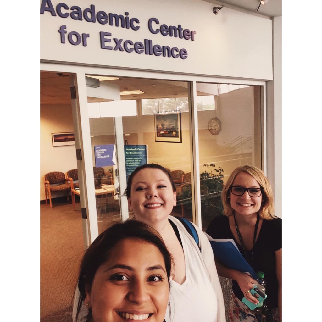 Xosofia18's tweet photo. @katiemichel110 UIC Scavenger hunt complete! #LanguageStudio #CareerServices #AARCC #ACE http://t.co/rk2ommB7qs