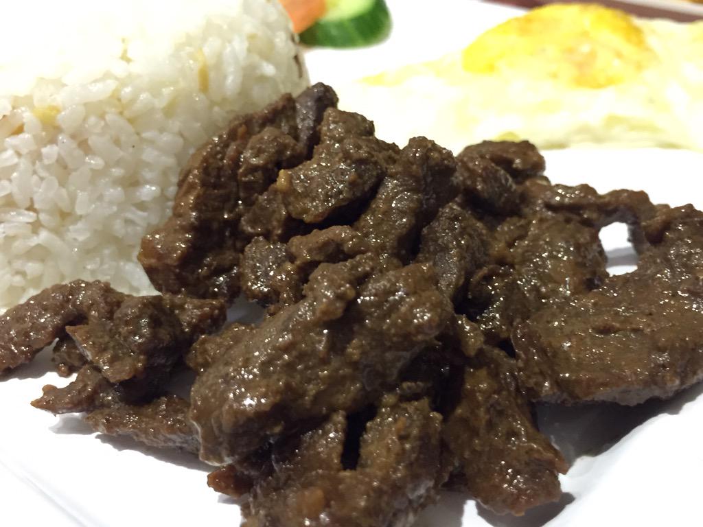eatchlavitsef's tweet photo. Tapsilog @filipinofood http://t.co/e3AGM7AmLX