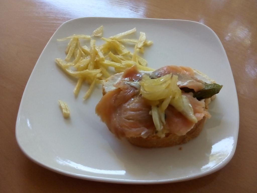 elTeatroCBR's tweet photo. Terraza #lacalera ganadora por votación popular #tapatipica #tapainnovadora. Gracias!!! http://t.co/RoiKU39GFI