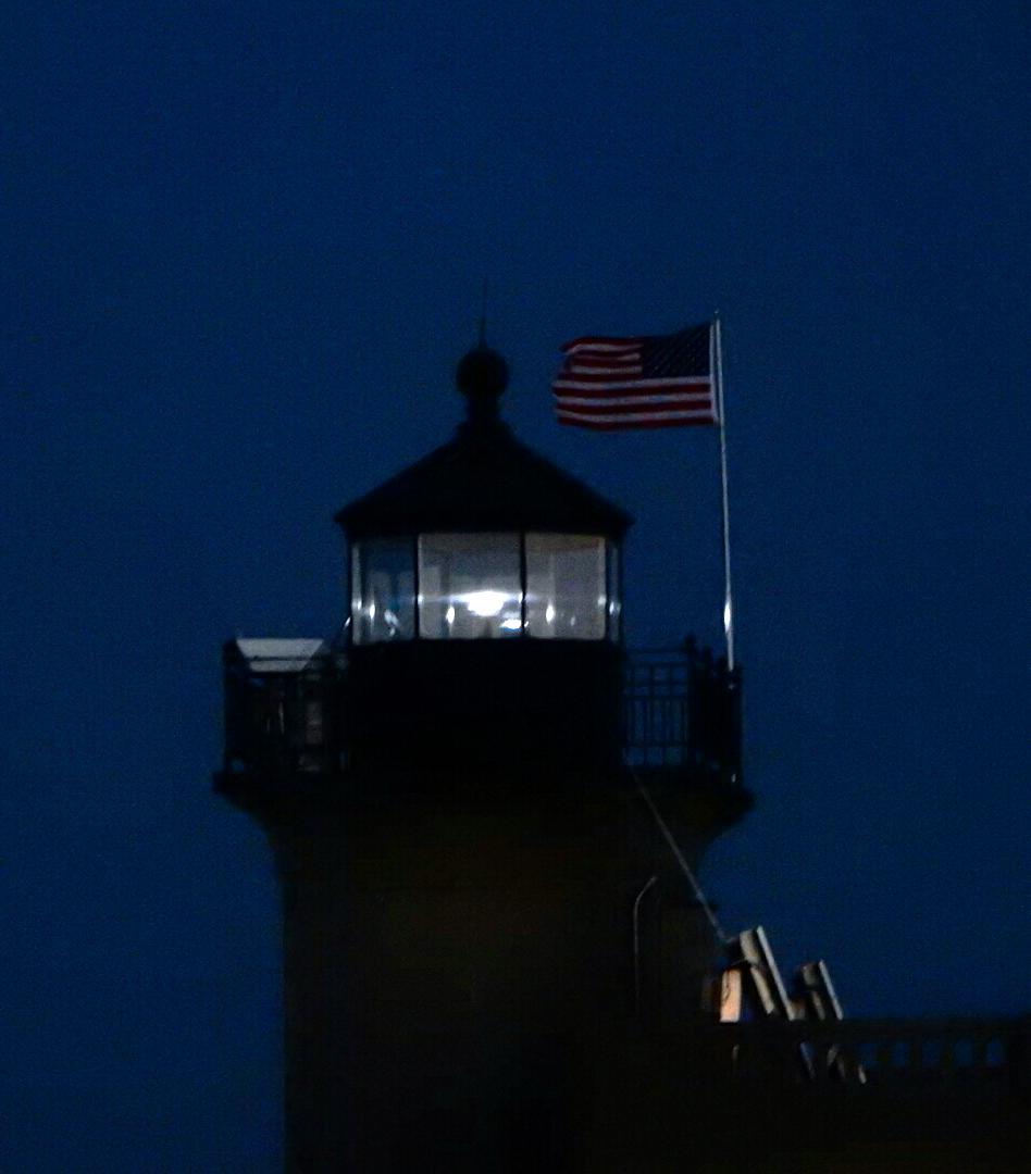 DinaScobbo's tweet photo. @HuntingtonLight http://t.co/JE93W5EvNZ