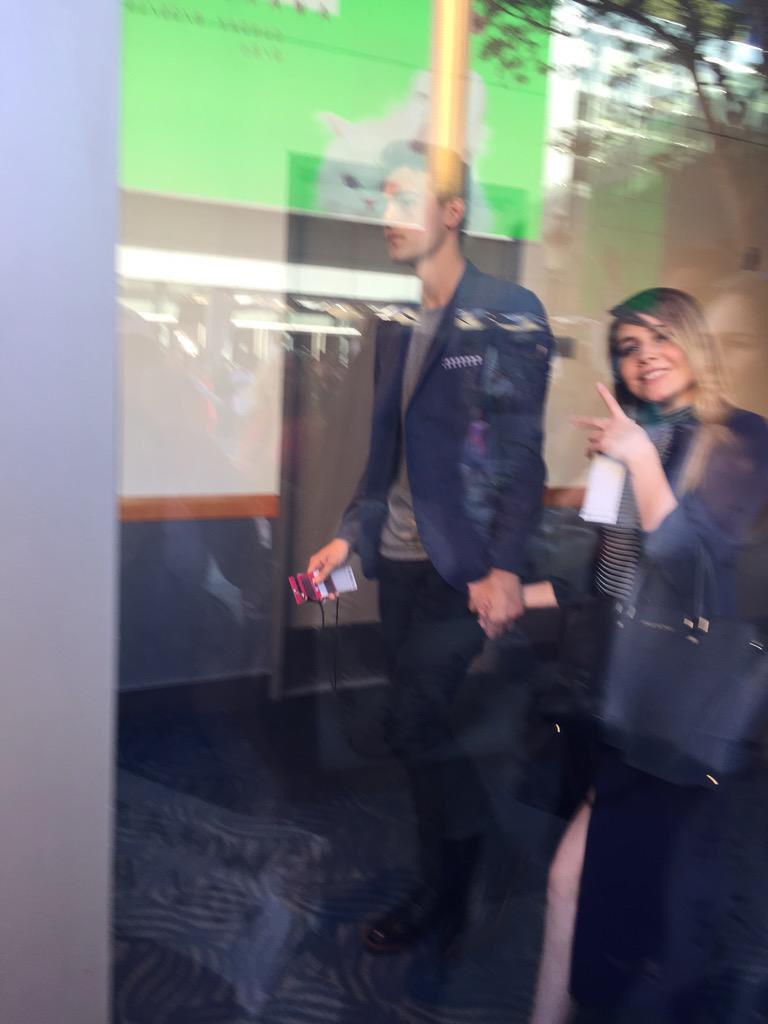 httpJacyJ's tweet image. when u get spotted with ur fine ass bf n pose but he doesn't