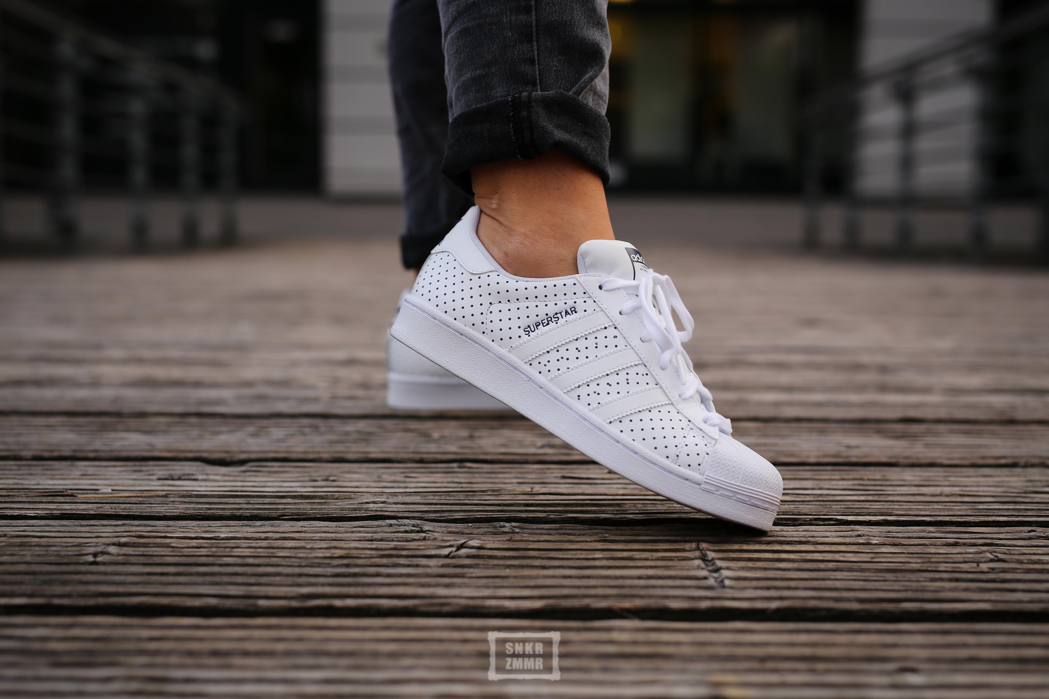 sneaker zimmer on X adidas Superstar Polka Dot FootLockerEU http t JqaQSoLN5r adidas footlocker womft sneakerholics sadp http t Srms9Bm1ml X
