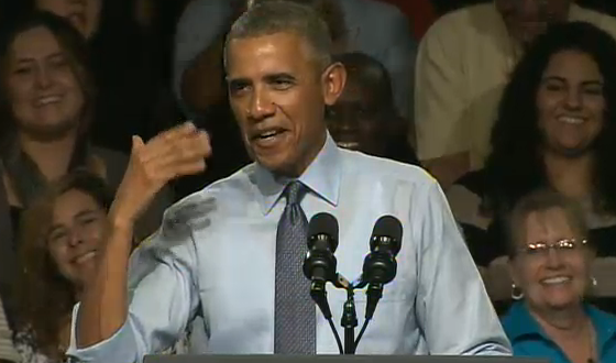 Local4News's tweet photo. Pres. Obama asks crowd if he looks better with the gray hair. Someone yells, "you look better!" @MacombCollege http://t.co/G2DHVzRb1b
