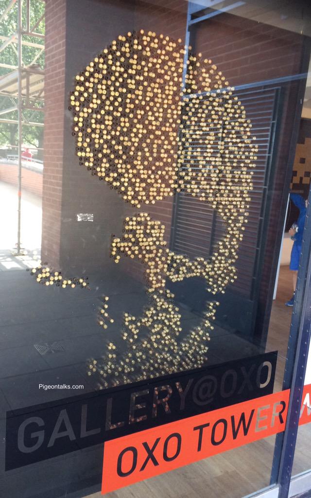 Pigeon_talks's tweet photo. So far this is the best use of bullets I've seen | #london #southbank #oxotower #mccrow #onelessgun #bullets #art http://t.co/Qp0GpfZzXw