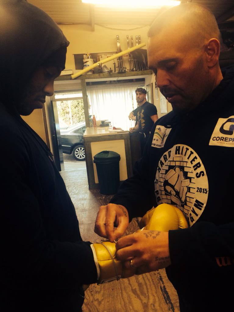 BCB_Boxing's tweet photo. PHOTO | guess who's back?! @ChrisKeaneBoxer @HardHittersGym #cruiserweightsbeware http://t.co/q7VkgG3cpS