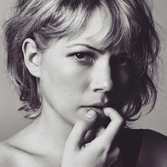 Happy birthday, Michelle Williams. Great natural actress. Three times Academy Award nominee 