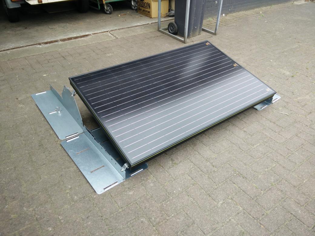 PremiumEnergyNL's tweet image. @PardijsErik @ViridianSolar #ClearlinePV16 i.c.m. #PanelClaw voor #platdakopstelling via @wurthnederland.