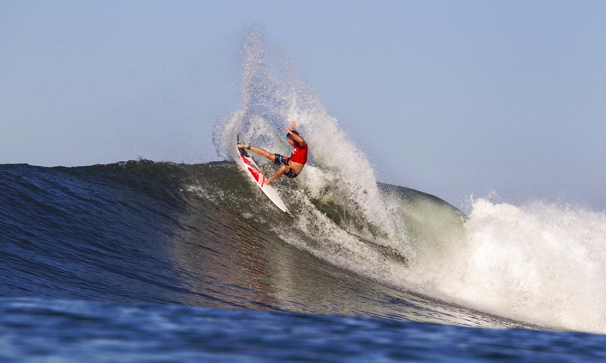 .<a href="/TajBurrowAus/">Taj Burrow</a> is up against <a href="/WiggollyDantas/">Wiggolly Dantas</a> &amp; <a href="/miguelpuposurf/">Miguel Pupo</a> #HurleyPro Rd 1, Heat 12: bit.ly/HurleyProLIVEtw