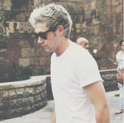 Restarting, retweet for me loves xx