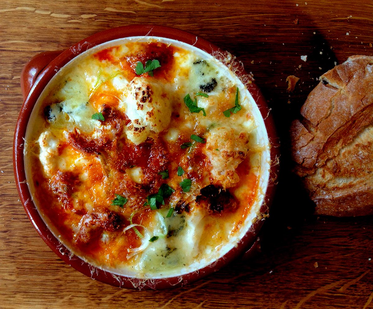 WeeRascal's tweet photo. A morass of expenses appeased by cheese. Cauli/chorizo gratin #StrathdonBlue #Appenzeller #Cheese http://t.co/IponiOPsmb