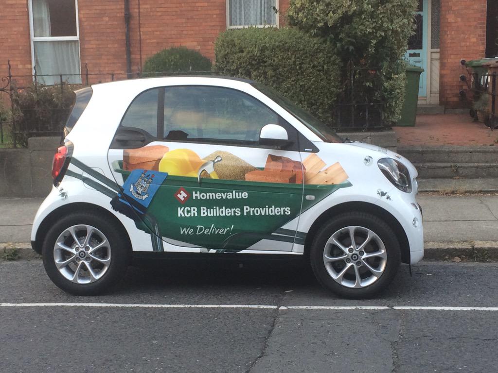 dave_enzo1's tweet image. Supporting Dubs in the quest 2 bring Sam home I wrapped my car with a Dublin scarf to keep it warm over the winter