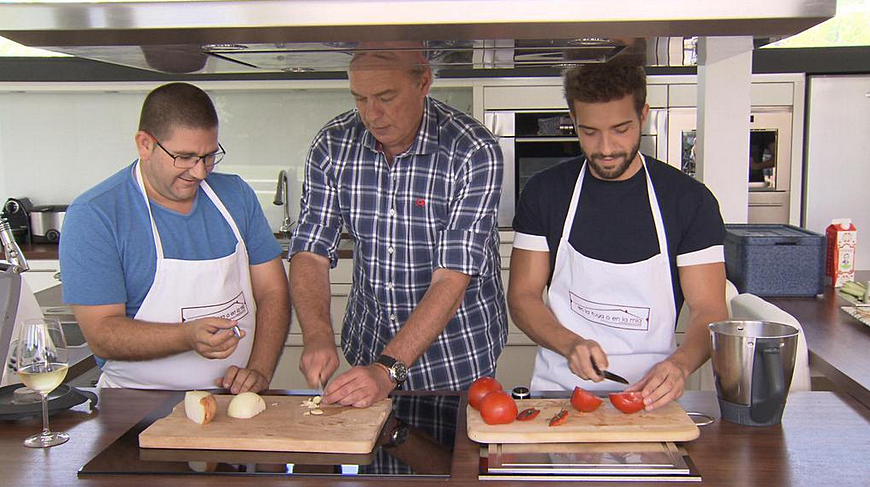 teleaudiencias's tweet photo. #BertinyAlboran: ¡Que gran tipo es Pablo Alborán! ¿Te ha gustado el estreno del programa?
RT: SI
FAV: NO http://t.co/xhs2irsg4m