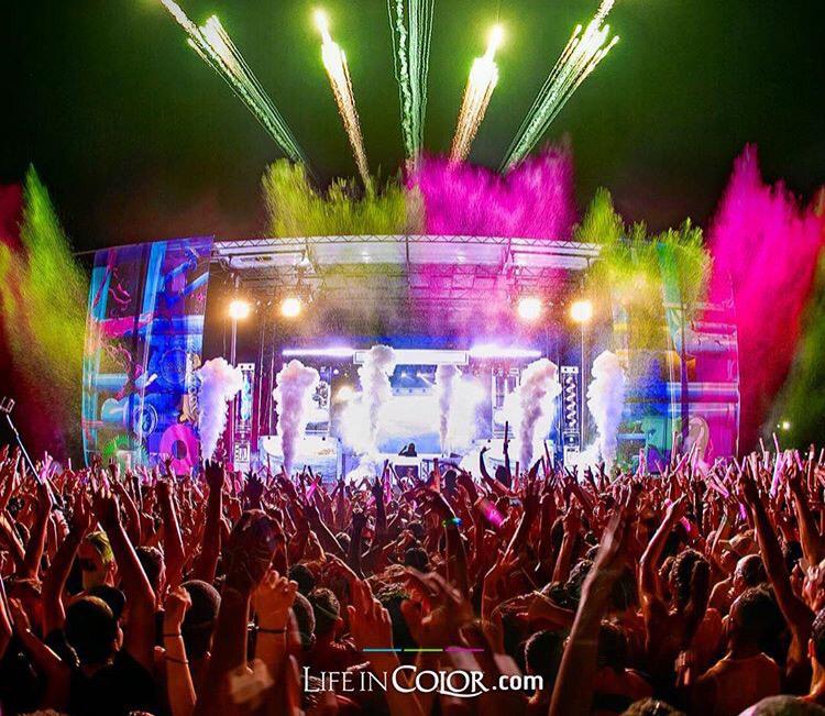 SoFloSpace's tweet image. 💥Whos ready to HARD IN THE PAINT!?  💣Sun Life Stadium, January 16th #LICmiami Use my promo code "Ls18" for a discount