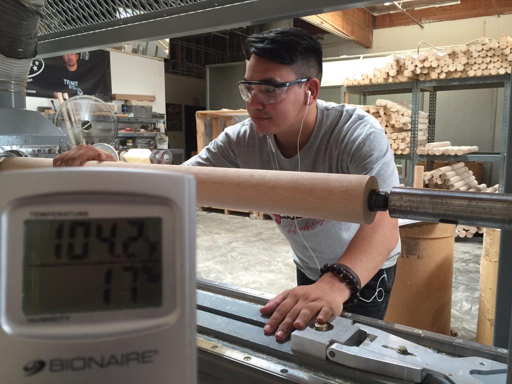 TrinityBatco's tweet photo. IT'S HOT!!!! 104.2 and still cranking out bats! #theTrinityWay #trinitybatco #trinitybats #ps271 http://t.co/6mEwXRO9zm