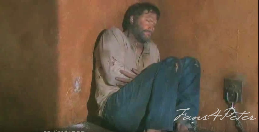 Fans4Peter's tweet image. Looks like our hero could use some help! Hold on Bo, help is on the way soon. #PatchsavesBo #BoIsBack @peterreckell