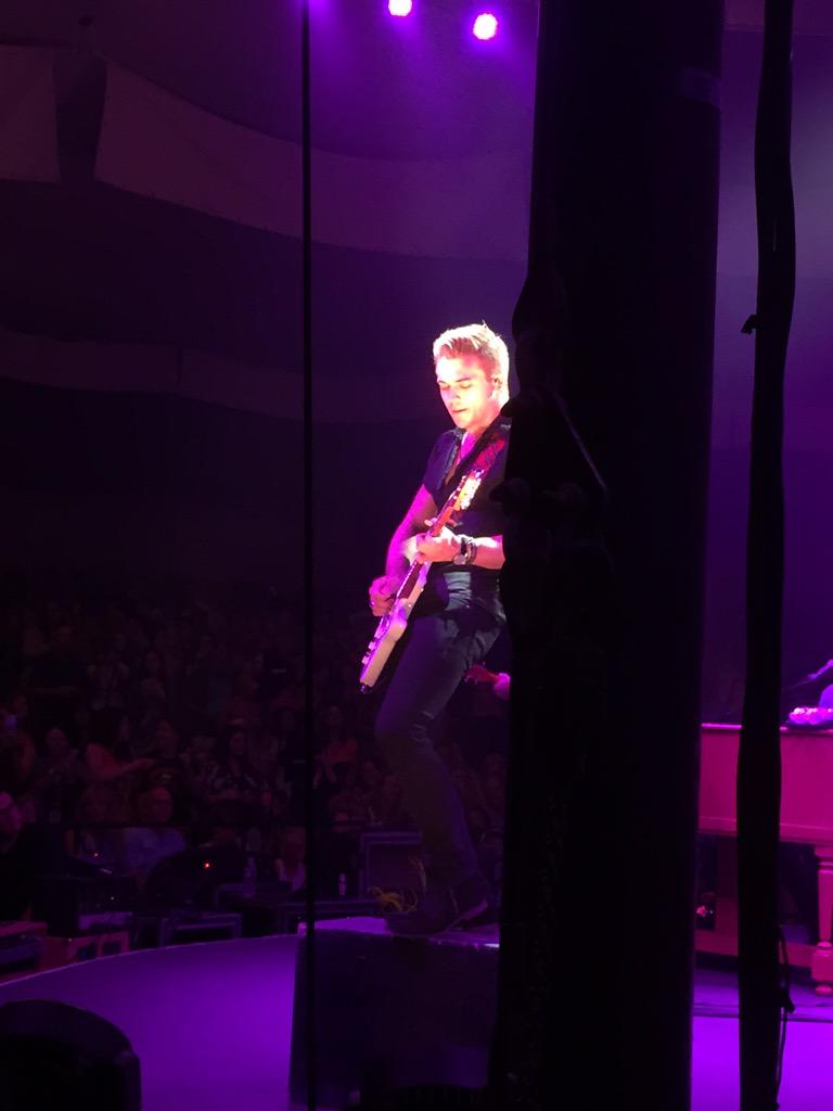 Happy Birthday Hunter Hayes!!!!!!! Love you!!!!!       