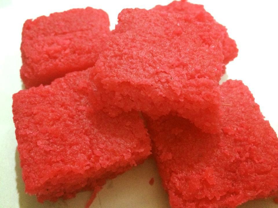 ScrewPineMV's tweet image. The best comfort for breakups are Coconut Rocks. 💔😋Thank god for 🌴🙏
#ScrewPine
#HomemadeAuthenticMaldivianDelicacies