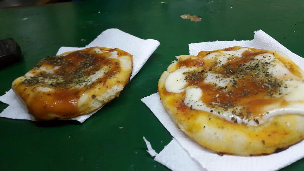 JuarezAraa's tweet photo. Esto es lo que más me gusta de los recreos #instutito #gorda http://t.co/gRdcvrqLl4