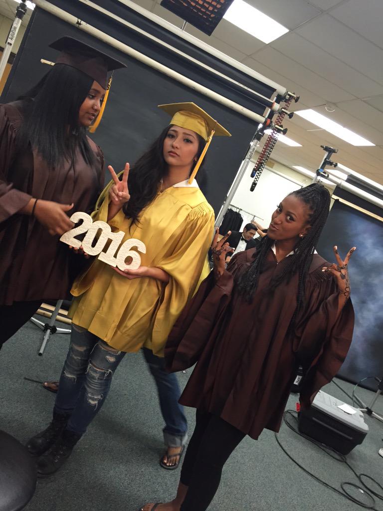 damndima's tweet image. love these hoes #fobsquad 🎓✨💗