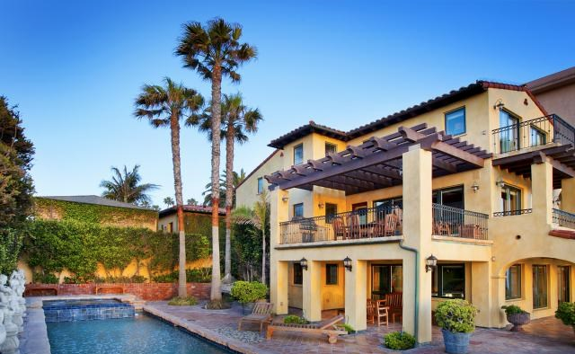 View one of our beautiful homes in Redondo Beach! 
shorewood.com/homes-for-sale…