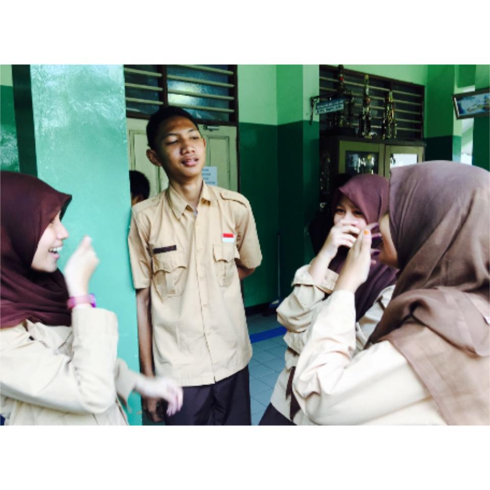 TitaniaFani's tweet photo. Cap 3 jari #1 http://t.co/IaDInTdFNt