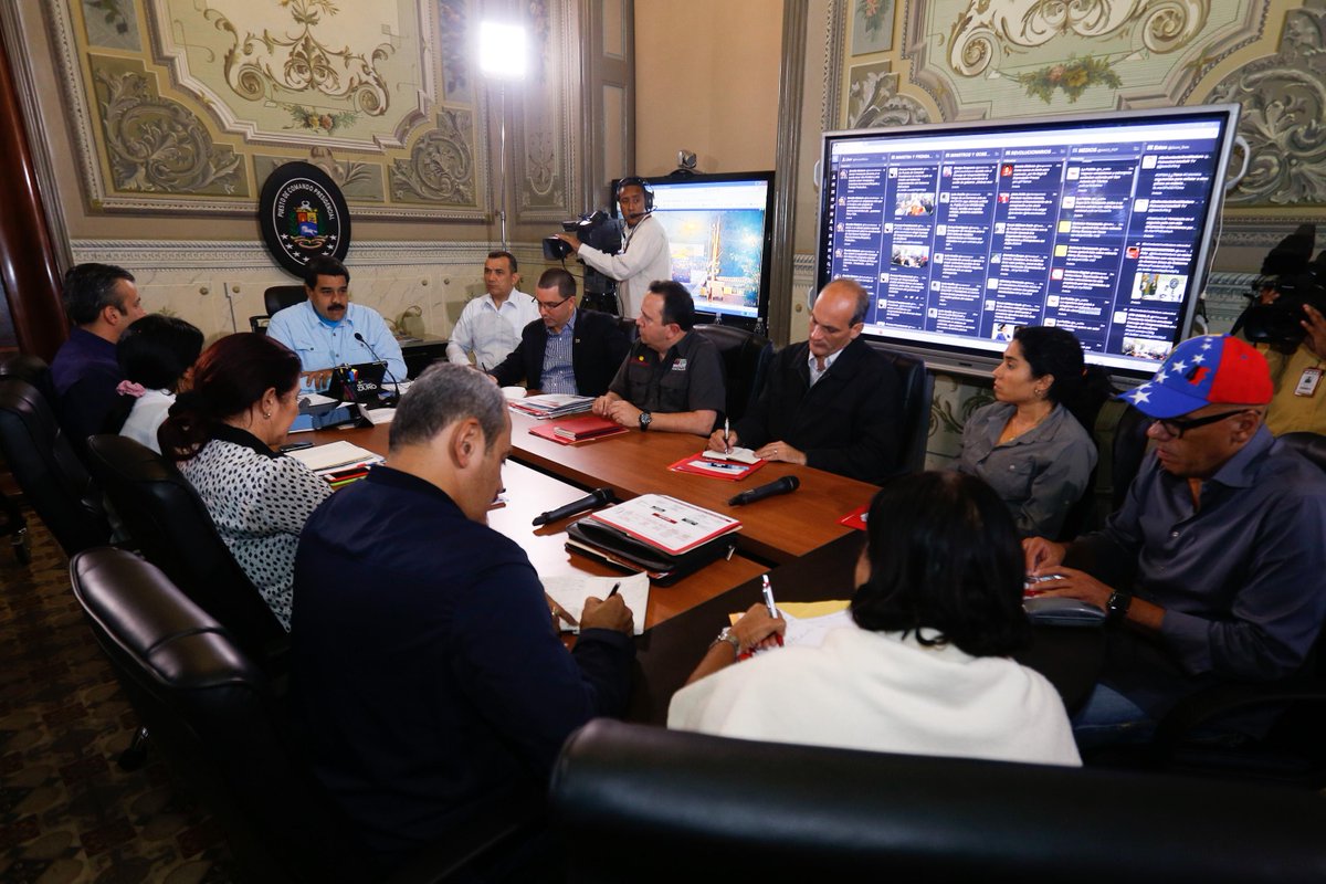 Venezuela adelanta cumbre especial de países OPEP y no OPEP, en defensa de precios del crudo goo.gl/607Ovn