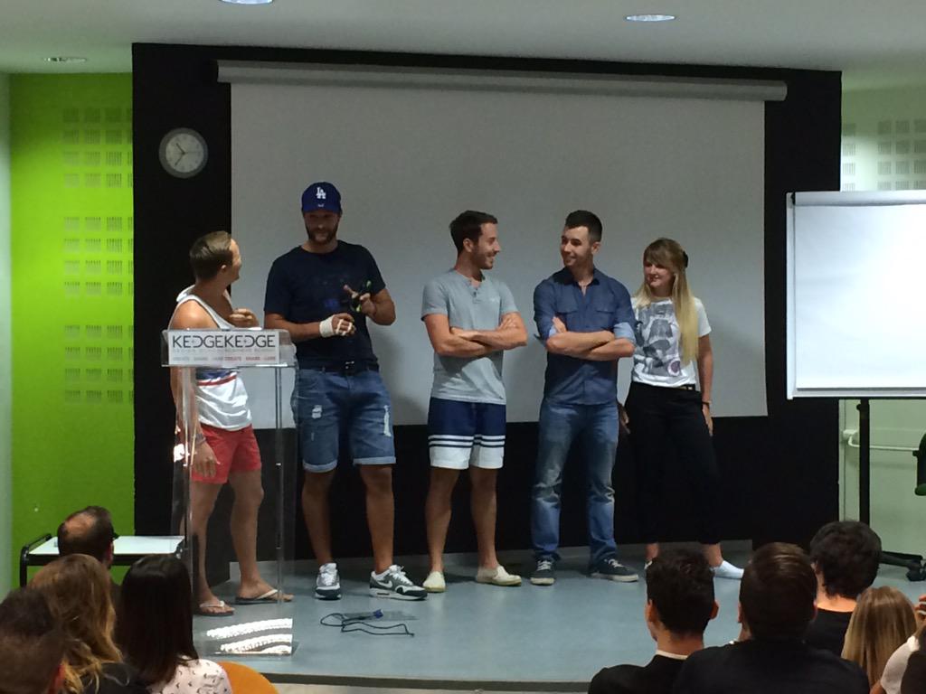 PagnonAgnes's tweet photo. Rentrée @KEDGEDS et @KedgeBS  campus Toulon Accueil des nouveaux entrants par les associations |Cc @Celine_Salle http://t.co/lNL23RoX9n