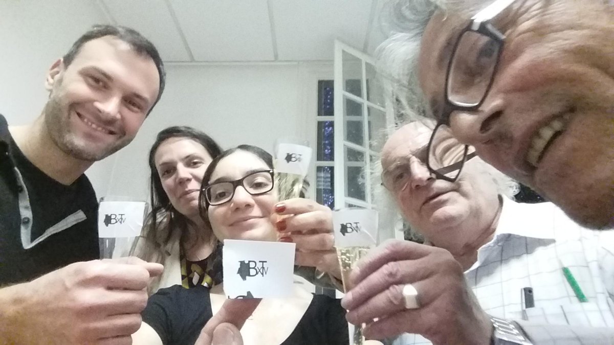 bagneuxtv's tweet photo. Très belle rentrée à vous ! L'équipe de #Bagneux TV vous retrouve très vite pour de nouvelles émissions ;) http://t.co/KTvqXOrIzW