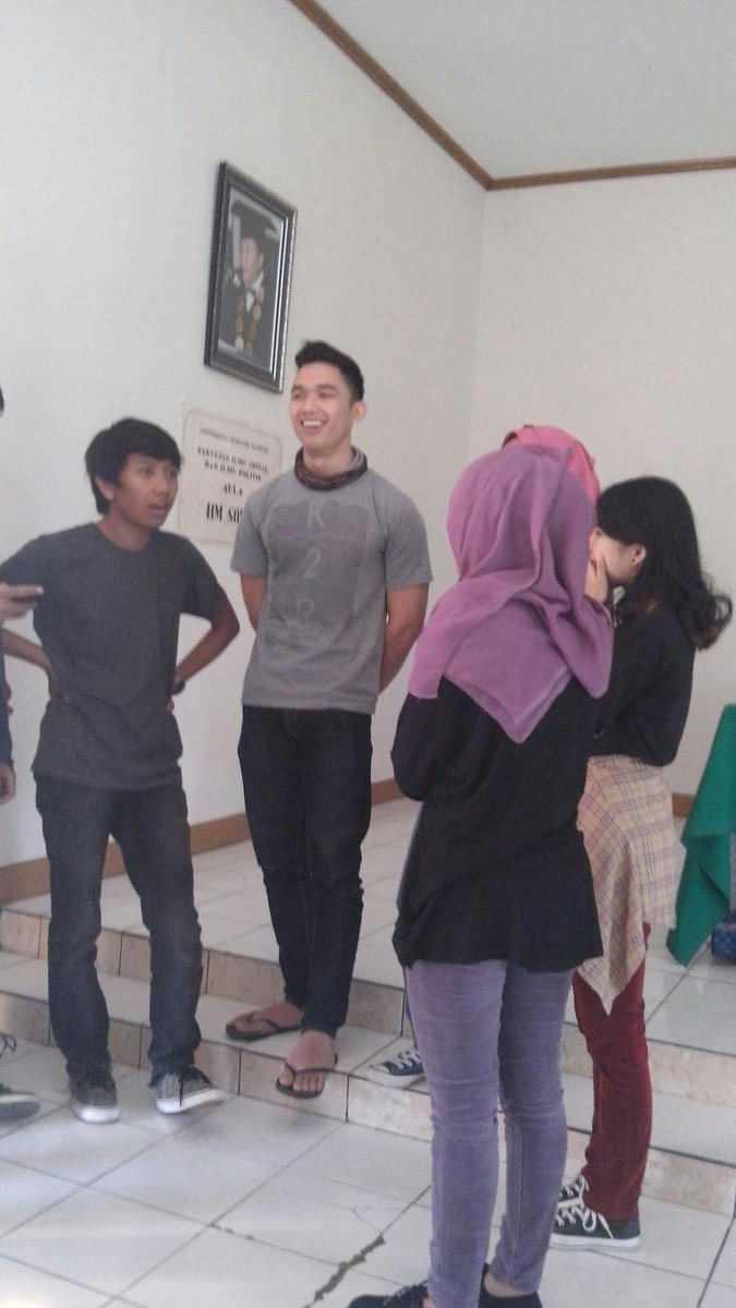 Lagi pda latihan PSM niih... Smngat ya kaka kaka