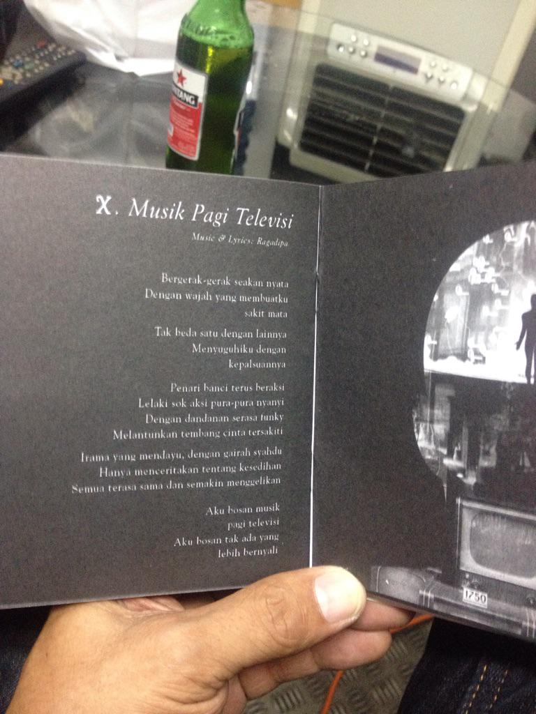 <a href="/playmatesmusic/">Play-Mates.</a> yess now listening