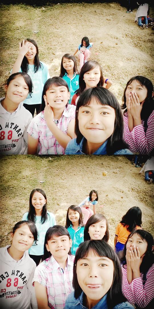 AlyaGaluh2's tweet photo. Bahagia itu sederhana.. bareng sm mereka aja udh bahagia bgt😊😊 http://t.co/bq0lRuW3dJ