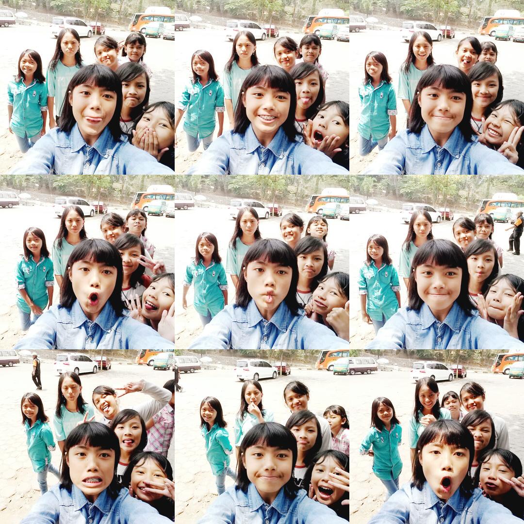 AlyaGaluh2's tweet photo. Bahagia itu sederhana.. bareng sm mereka aja udh bahagia bgt😊😊 http://t.co/bq0lRuW3dJ