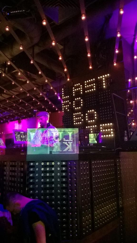 marekmoskwa's tweet photo. Wczoraj #lukr, dziś kolejny dzień #internetbeta #Rzeszów. Jadę #bus'ę :) #lastrobots http://t.co/HZHE3Rxcki